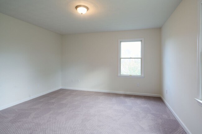 Building Photo - 3017 Fairchild Ln