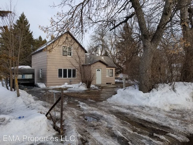 Primary Photo - 3 br, 1 bath House - 130 W 1st Street