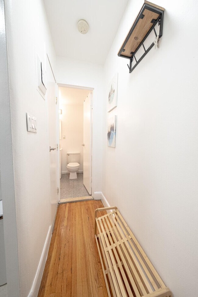 Building Photo - 330 E 74th St