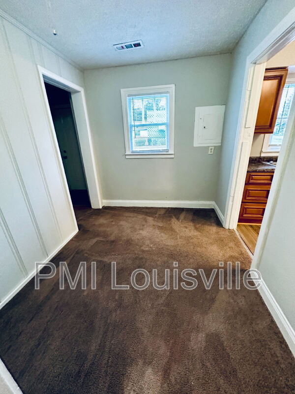 Building Photo - 1714 Bicknell Ave