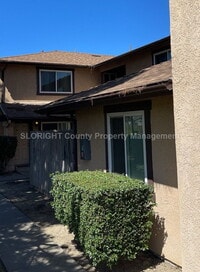 Building Photo - 2 Bedroom / 1.5 Bath Apartment in Lompoc