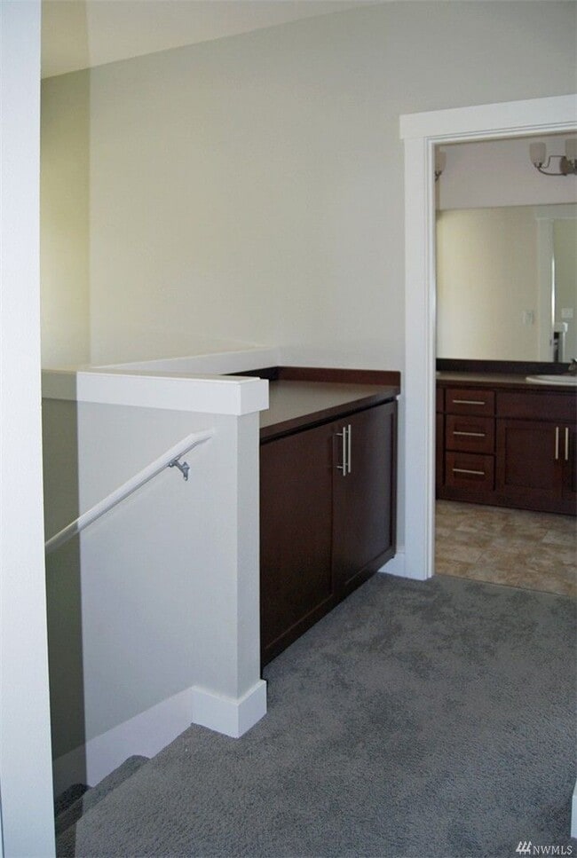 Building Photo - 4Bd/2.5Ba Issaquah House