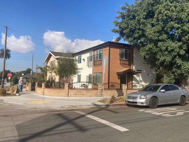 Building Photo - UPCOMING BEAUTIFUL 2 BEDROOM/ 2 BATH  * ONE TIME RENTAL*