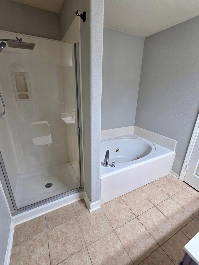 Building Photo - 21110 Machall Manor Ct