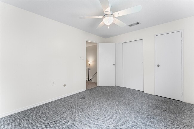 Building Photo - 42 Village Brook Ln