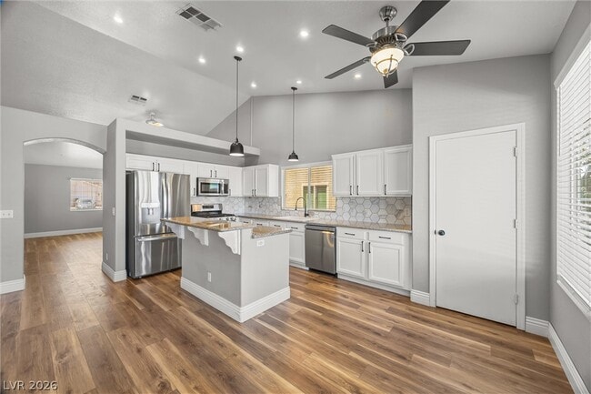 Building Photo - 328 Waterwheel Falls Dr