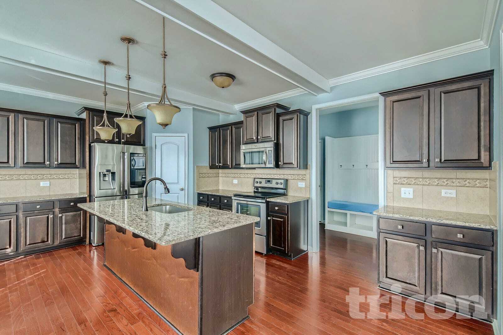 Building Photo - 2102 Eddie Massey Ln