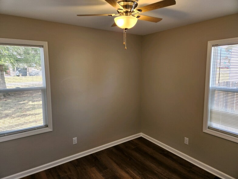 Building Photo - 6315 246th Ave