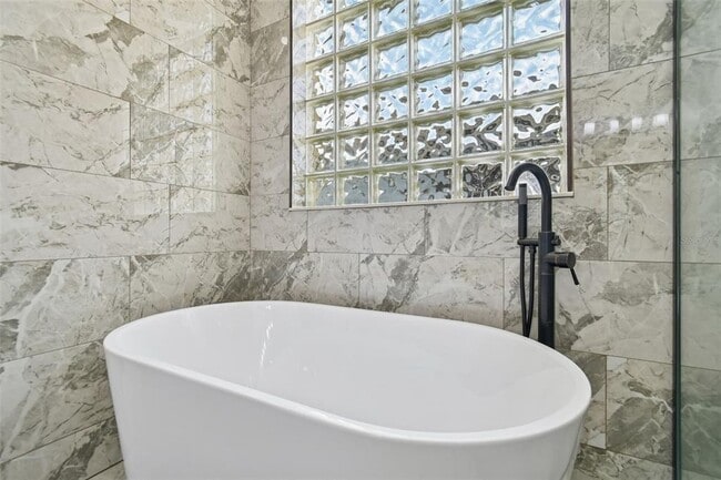 Building Photo - 3311 Stonebridge Trail