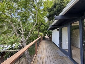 Building Photo - A KENSINGTON HILLS UNIQUE SERENE STUDIO Co...