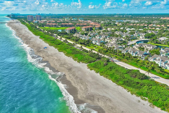 Building Photo - 606 Mainsail Cir