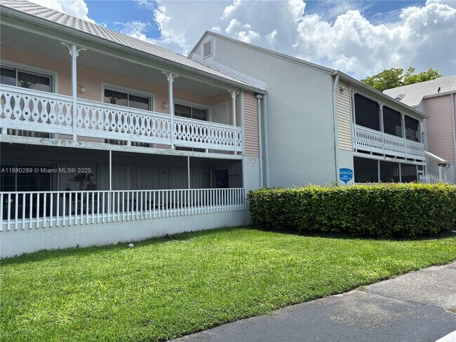Primary Photo - 10421 Mahogany Key Cir