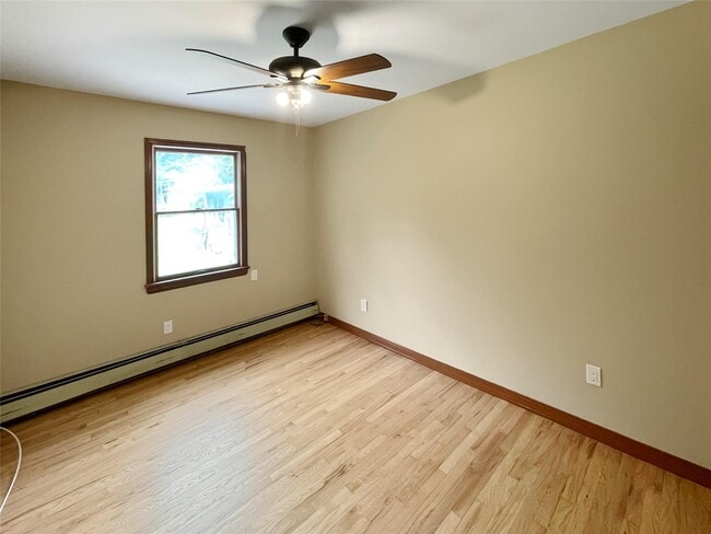 Building Photo - 43 Elm Ave