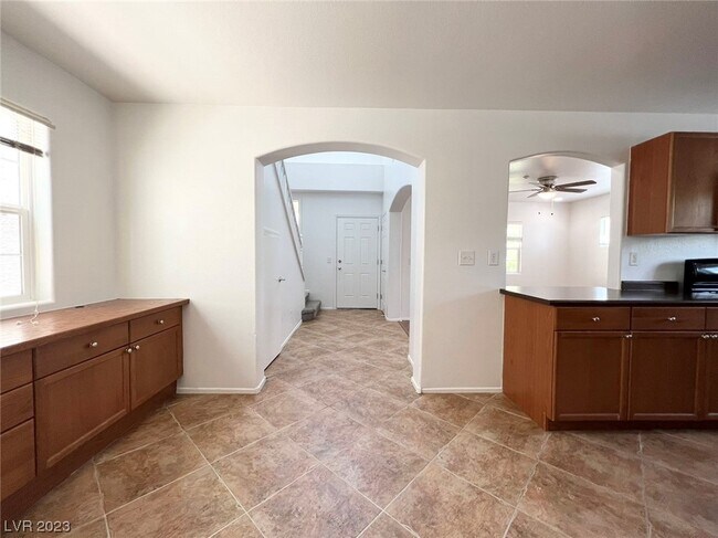 Building Photo - 9004 Beaming Ct