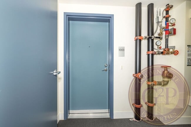 Building Photo - Lower Nob Hill - 2 BR, 1 BA Condo 750 Sq. Ft. - 3D Virtual Tour