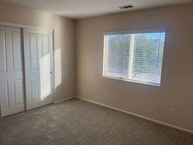 Building Photo - Spacious 4 Bedroom in Menifee