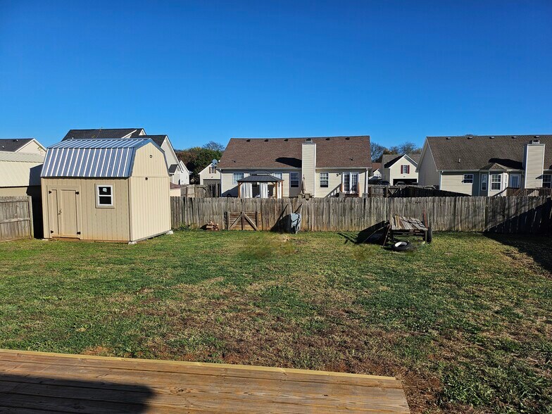 Building Photo - 3757 Naples Ct N