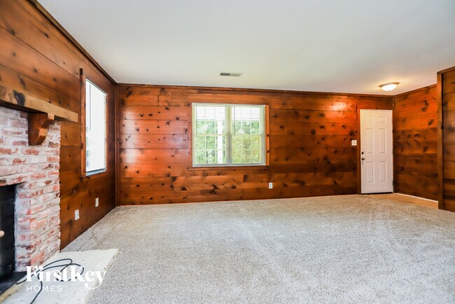 Building Photo - 6580 Short Rd