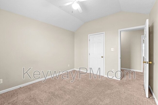 Building Photo - 124 Summerfield Cir