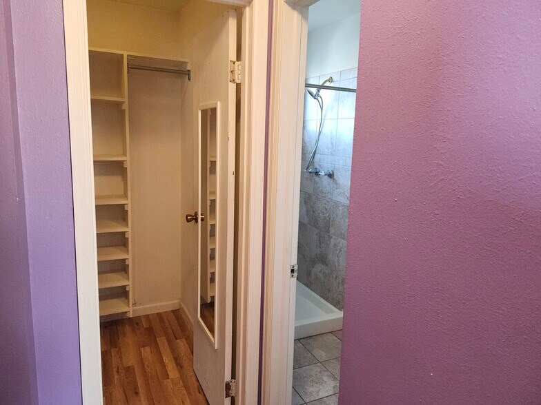 Building Photo - 11461 W 107th Pl