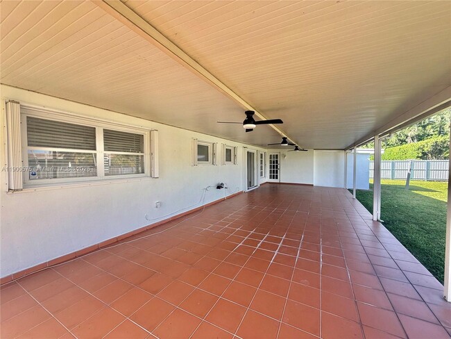 Building Photo - 2671 SW 118th Ct