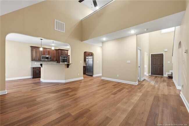 Building Photo - 206 Leland Ln