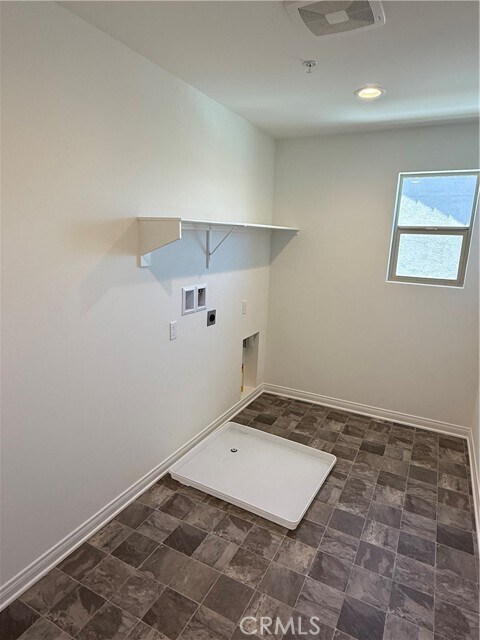 Building Photo - 4470 Hickory Ct