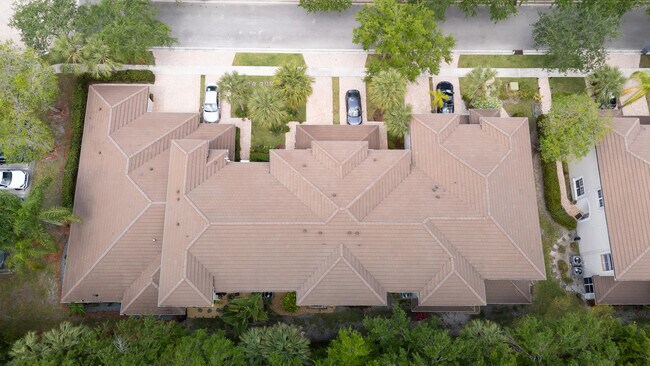 Building Photo - 6407 Bella Cir