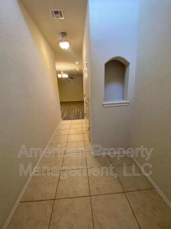 Building Photo - 10343 N 139th E Ave