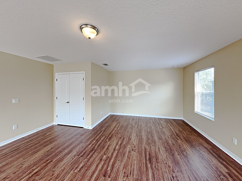 Building Photo - 11642 Great Commission Way