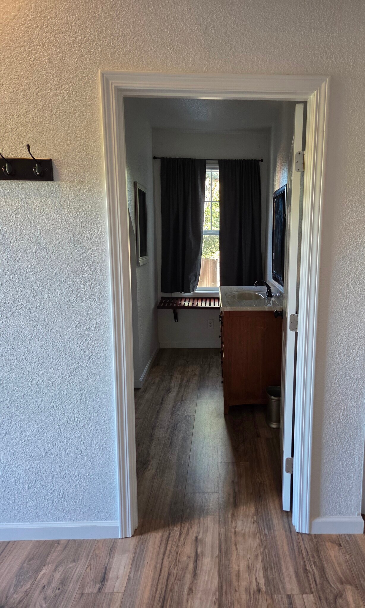 Building Photo - 10605 Fair Oaks Blvd