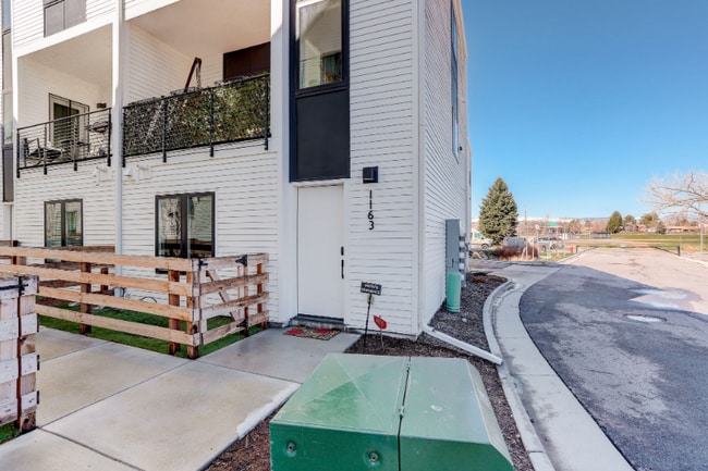 Building Photo - 1163 S Reed St