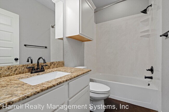 Building Photo - 3 br, 2 bath House - 5608 Moose Jaw Circle...