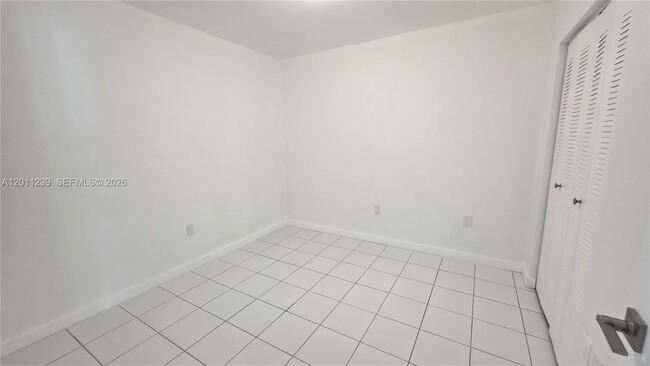 Building Photo - 2575 SW 27th Ave