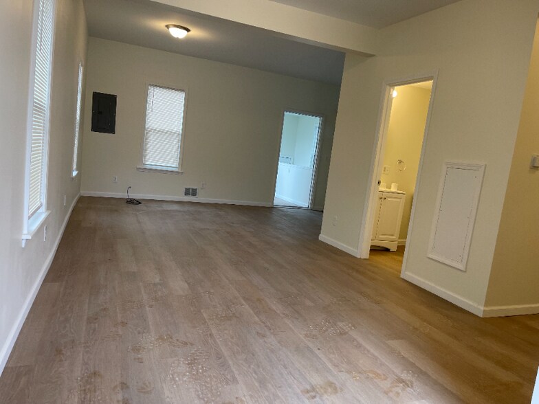 Building Photo - 6525 Marlette Rd
