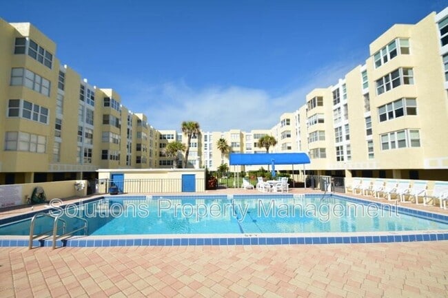 Building Photo - 4700 Ocean Beach Blvd