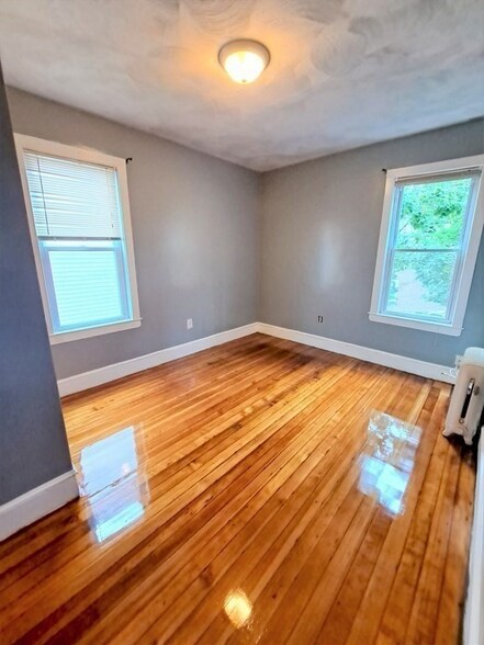 Building Photo - 263 Talbot Ave