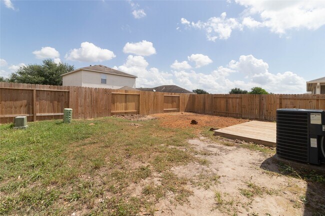 Building Photo - 4215 Medina River Loop