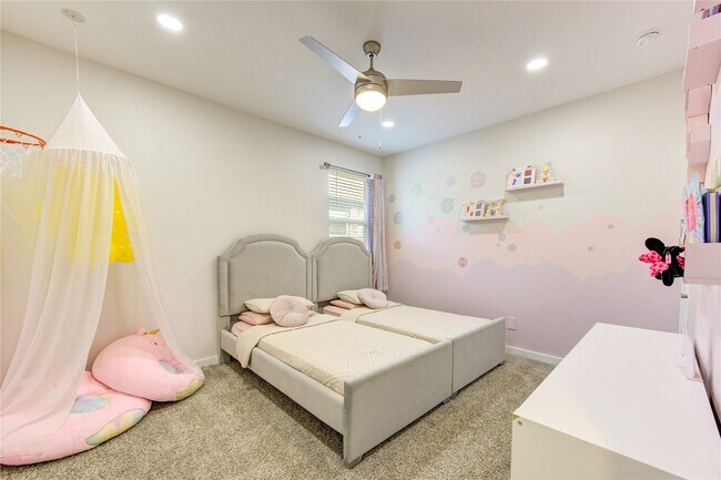 Building Photo - 22534 Petrizzi Ln