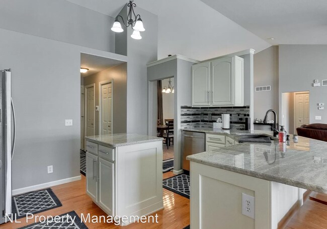 Building Photo - 5 br, 3 bath House - 19617 Poppleton Ave