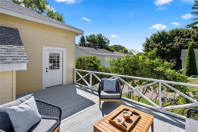 Building Photo - 83 Spring Ave