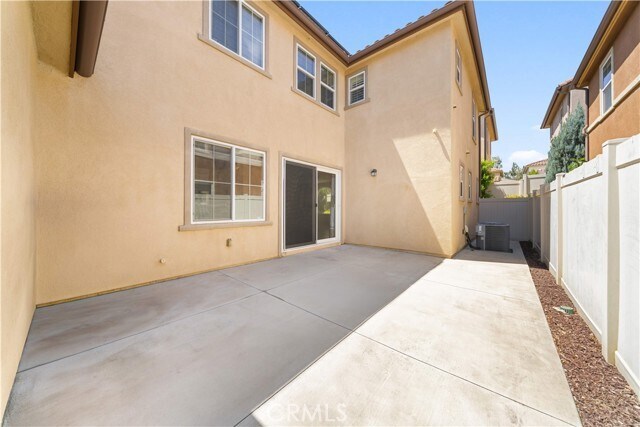 Building Photo - 352 Golden Bear Ln