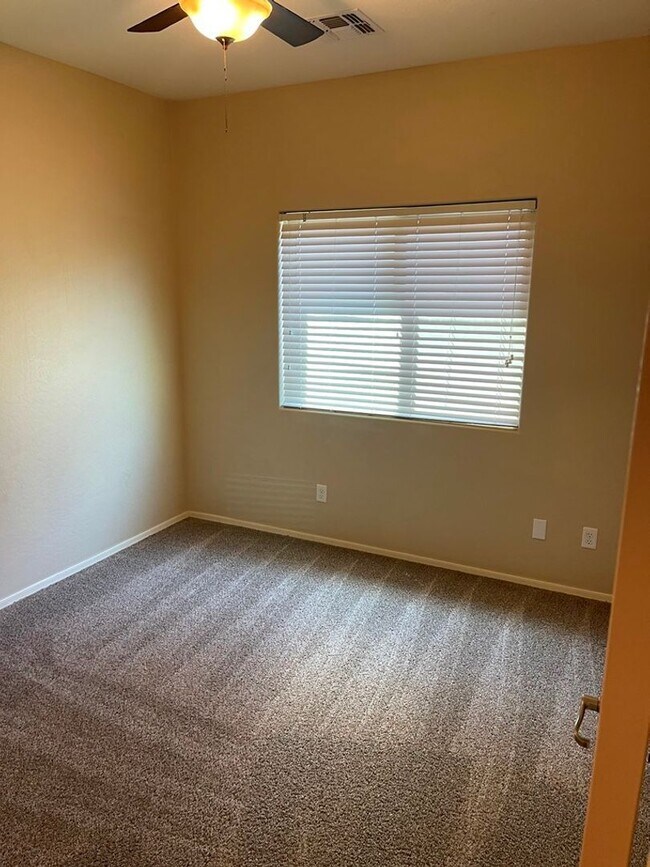 Building Photo - 16551 N 180th Dr