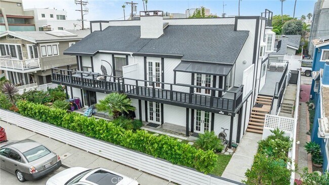 Building Photo - 25 Hurricane St