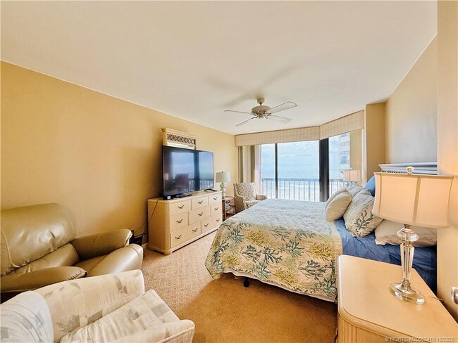 Building Photo - 9500 S Ocean Dr