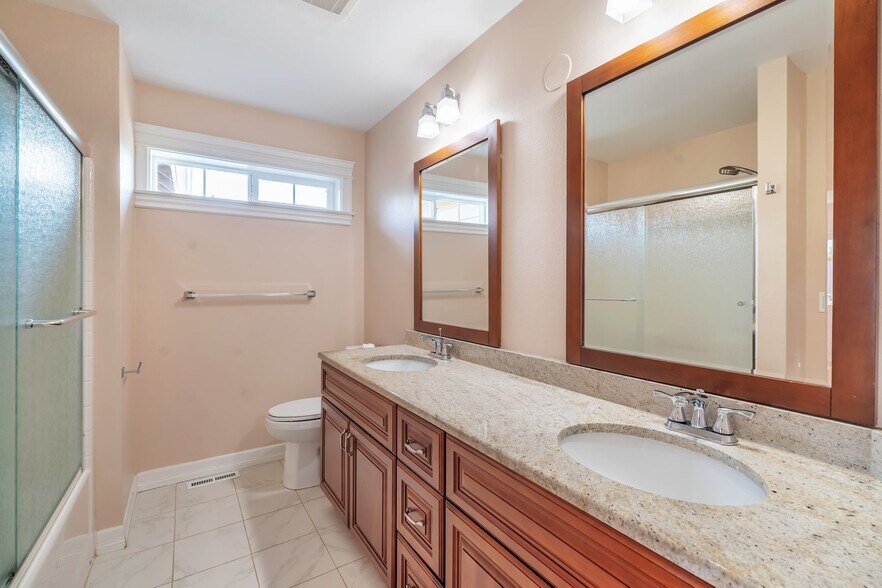 Building Photo - 9604 S 236th Pl