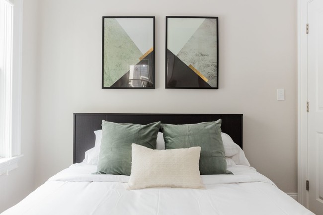 Building Photo - 126 Columbia Rd