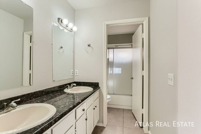 Building Photo - 1617 Rio Bravo Dr