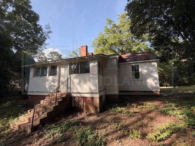 Building Photo - 3 Bedroom Home Available in Columbia