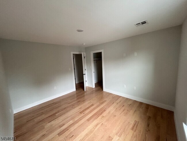 Building Photo - 25 Brookside Ave